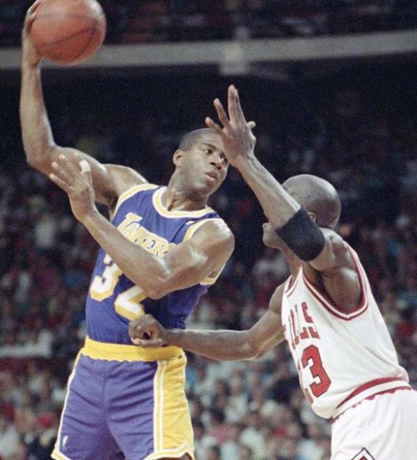 这一事件背 这一事件背