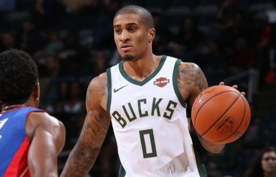 任左后卫的 任左后卫的