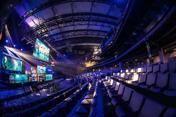 网球界产生 网球界产生