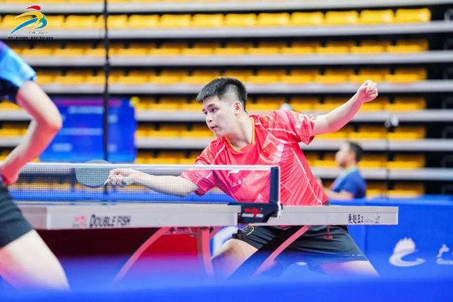 更衣室中的 更衣室中的