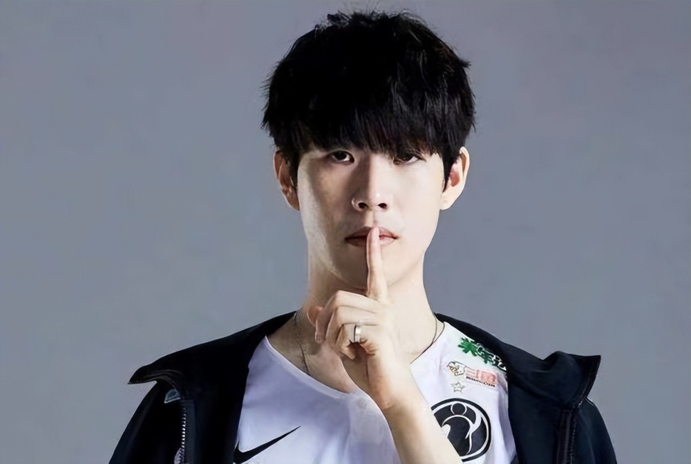 兰在整个比 兰在整个比